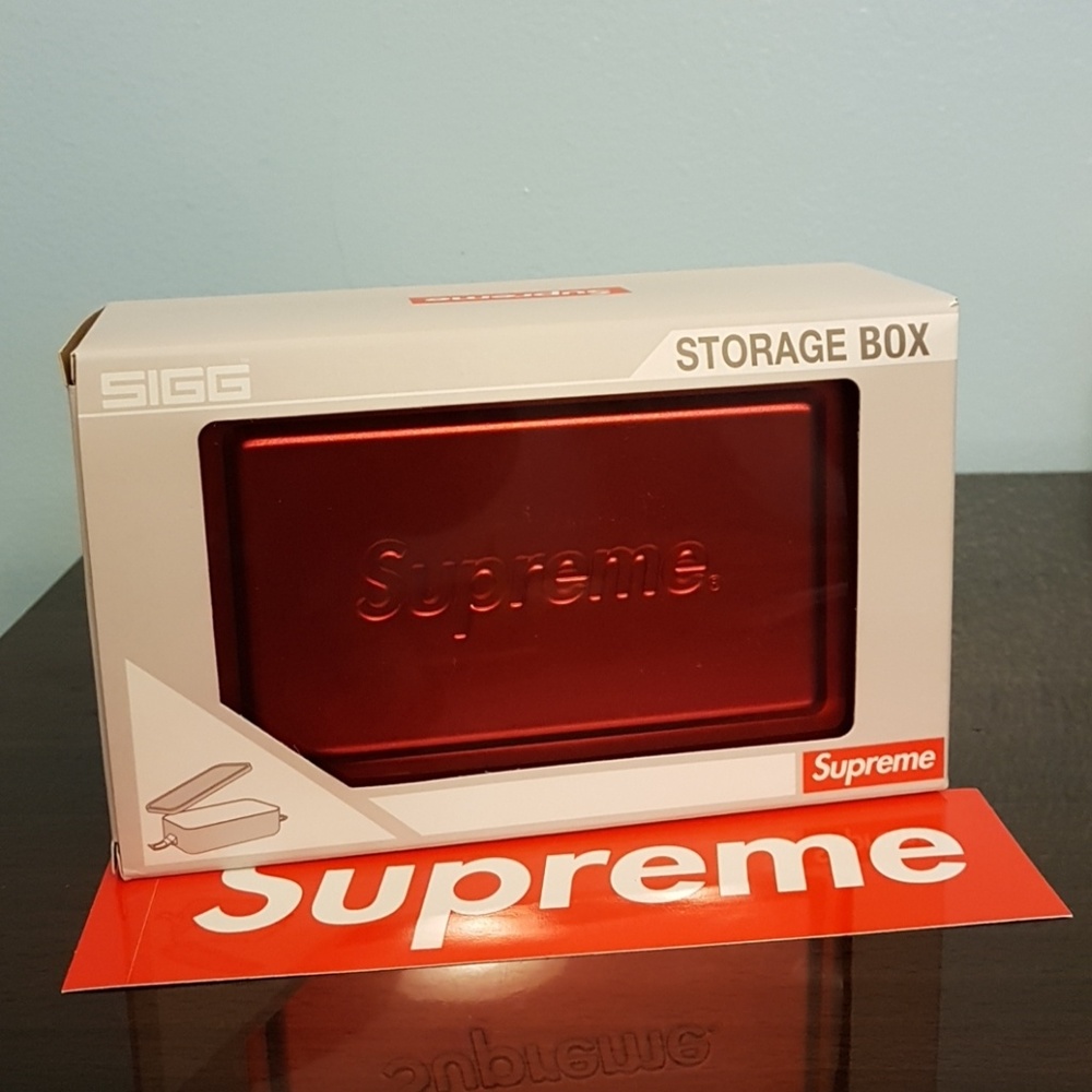Supreme Storage box  SS/18